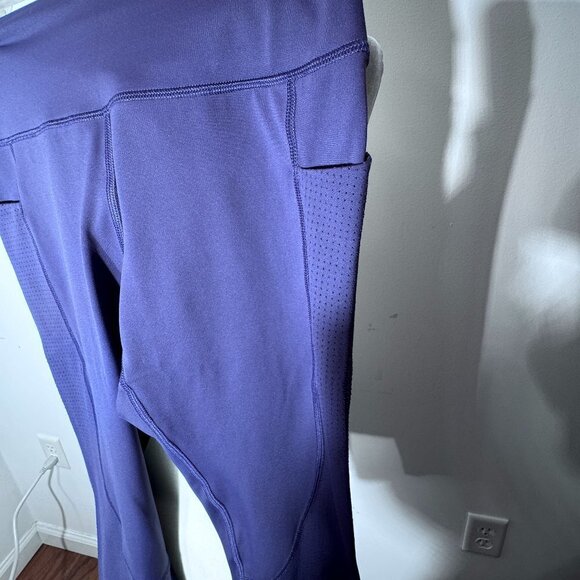 Ray Pose Purple Capri Yoga Pants/Leggings - Small - Picture 4 of 6